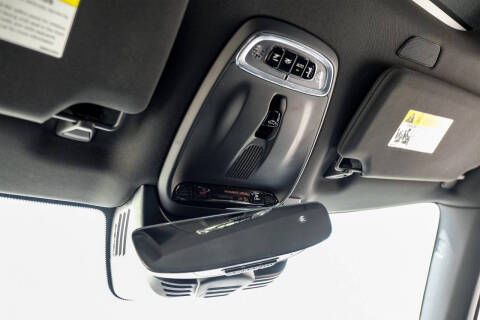 2016 Volvo XC90 T8 eAWD R-Design