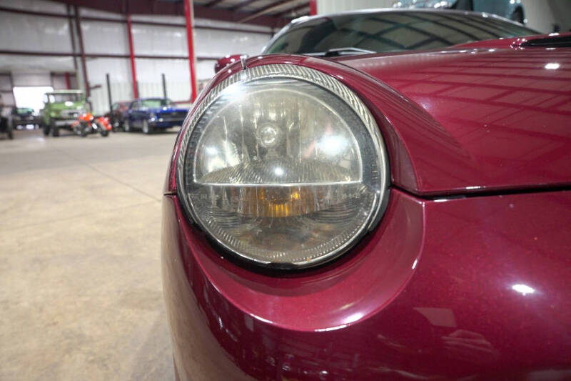 2004 Ford Thunderbird Deluxe