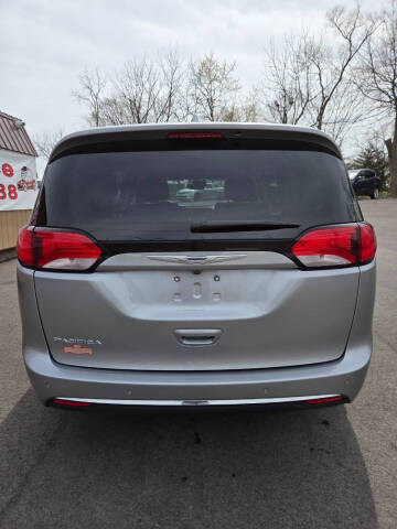 2018 Chrysler Pacifica Touring L