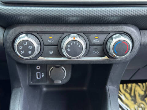 2021 Nissan Kicks S