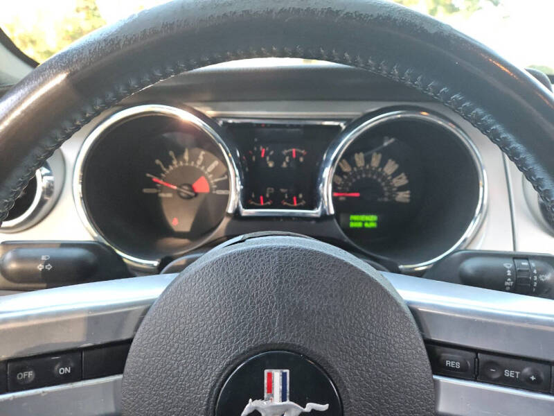 2006 Ford Mustang GT Deluxe