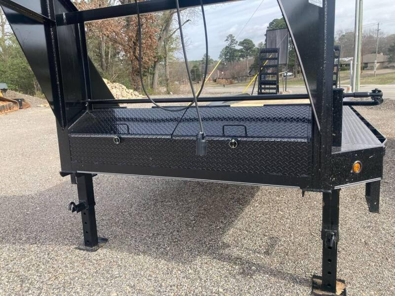 2023 Double A Trailers GN 102 x28 (24+4)