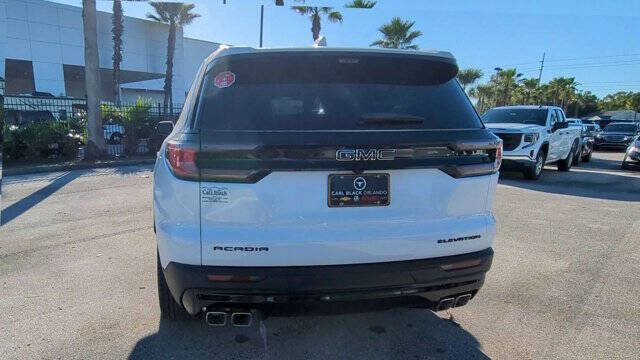 2026 GMC Acadia Elevation