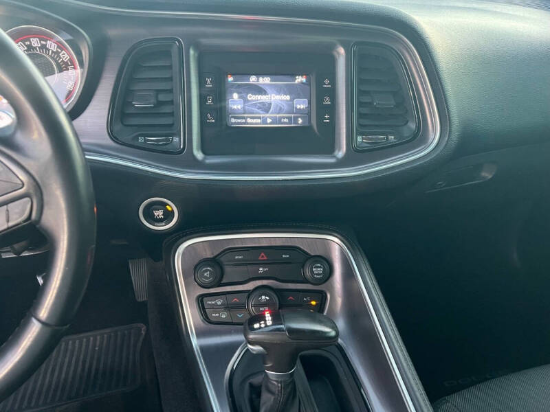 2015 Dodge Challenger SXT