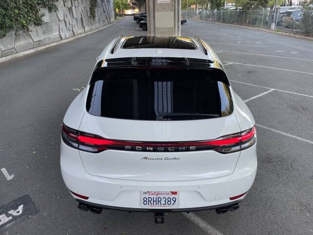 2020 Porsche Macan Turbo