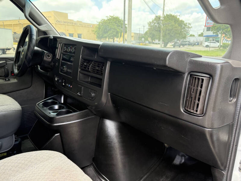 2020 Chevrolet Express LS 3500