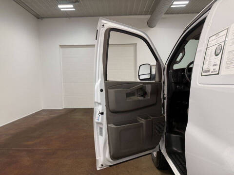 2024 GMC Savana 2500