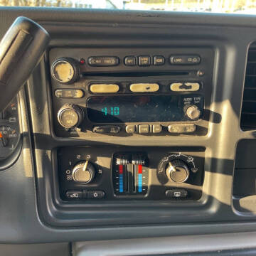 2005 Chevrolet Avalanche 1500 LS