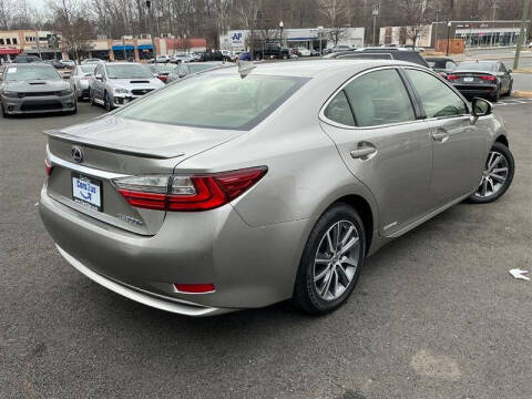 2018 Lexus ES 300h