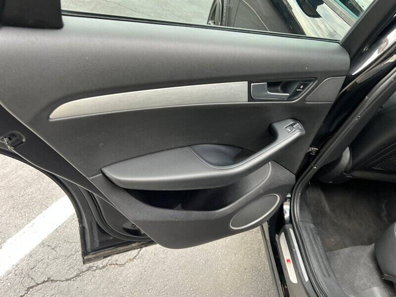 2012 Audi Q5 3.2 quattro Premium Plus