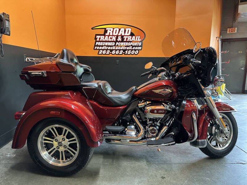 2023 Harley-Davidson FLHTCUTGAN - Tri Glide U