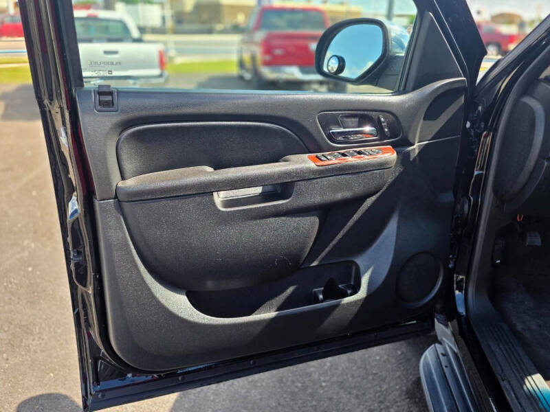 2014 Chevrolet Suburban LT