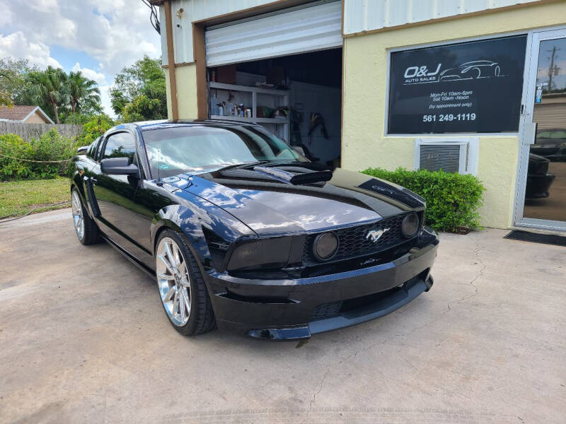 2007 Ford Mustang for sale at O & J Auto Sales in Royal Palm Beach FL