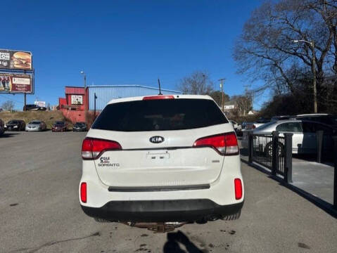 2014 Kia Sorento LX