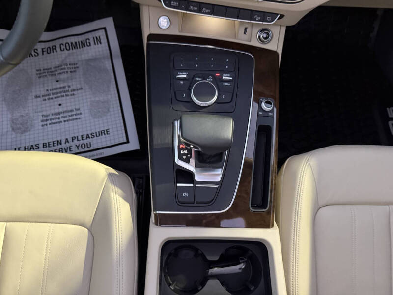 2019 Audi Q5 quattro Premium 45 TFSI