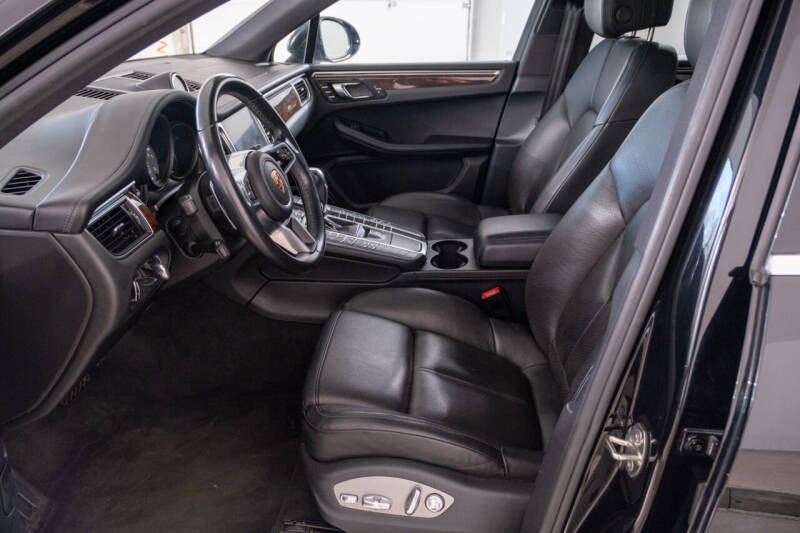 2017 Porsche Macan S