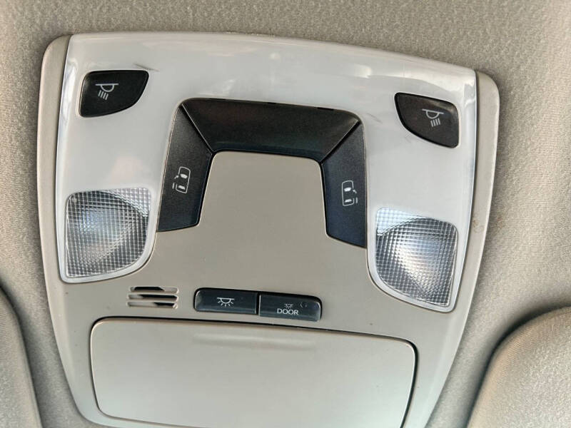 2013 Toyota Sienna LE 8-Passenger