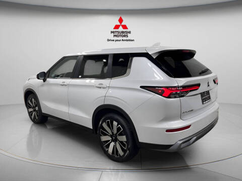 2026 Mitsubishi Outlander SE