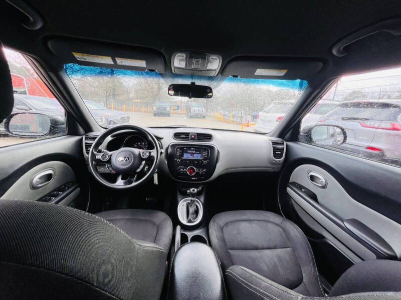 2017 Kia Soul +