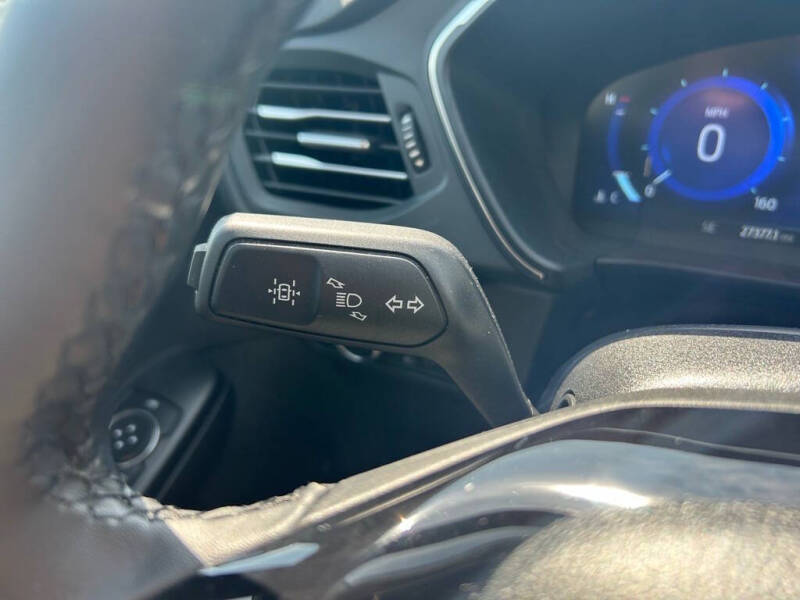 2022 Ford Escape Titanium