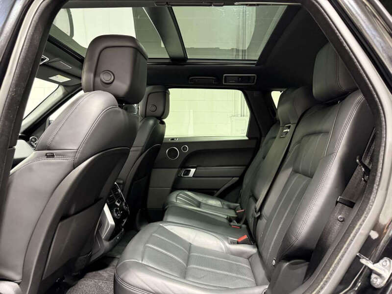 2022 Land Rover Range Rover Sport HSE Silver Edition