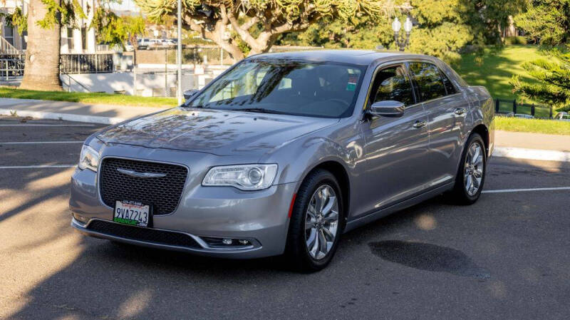2017 Chrysler 300 C