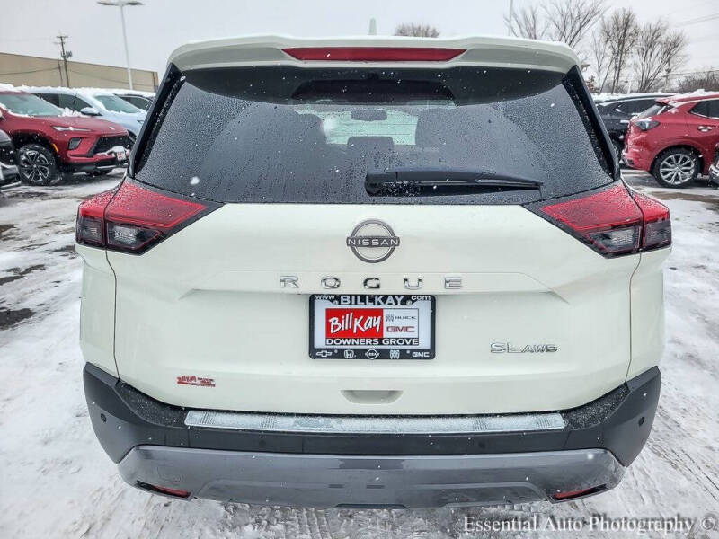 2022 Nissan Rogue SL