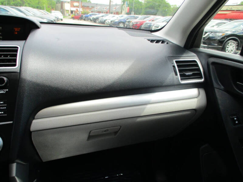 2016 Subaru Forester 2.5i