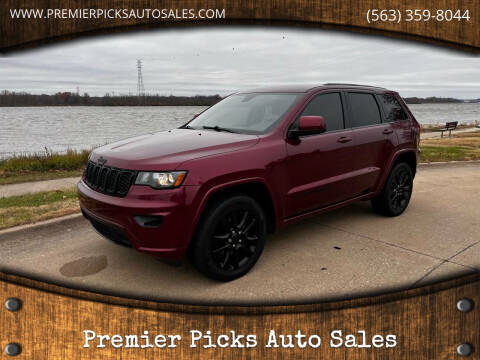 2018 Jeep Grand Cherokee for sale at Premier Picks Auto Sales in Bettendorf IA