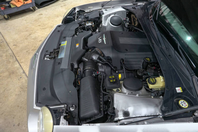 2004 Ford Thunderbird Deluxe