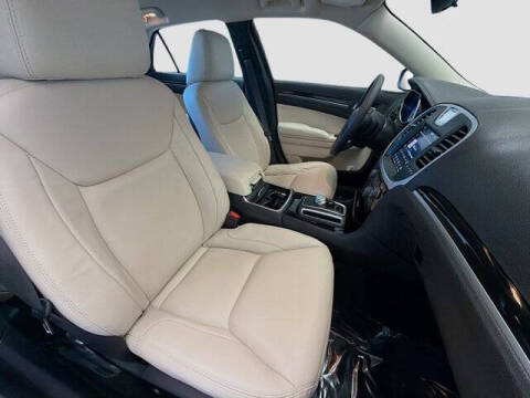 2023 Chrysler 300 Touring L