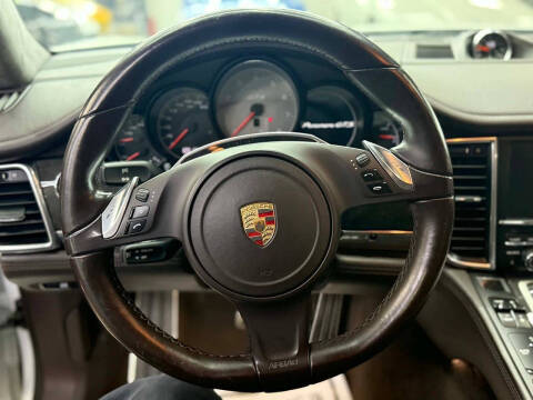 2016 Porsche Panamera GTS