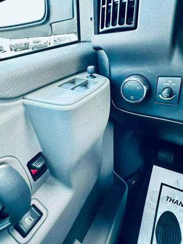 2023 Chevrolet Express LT 3500