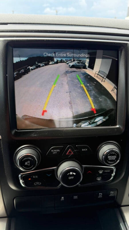 2016 RAM 1500 SLT