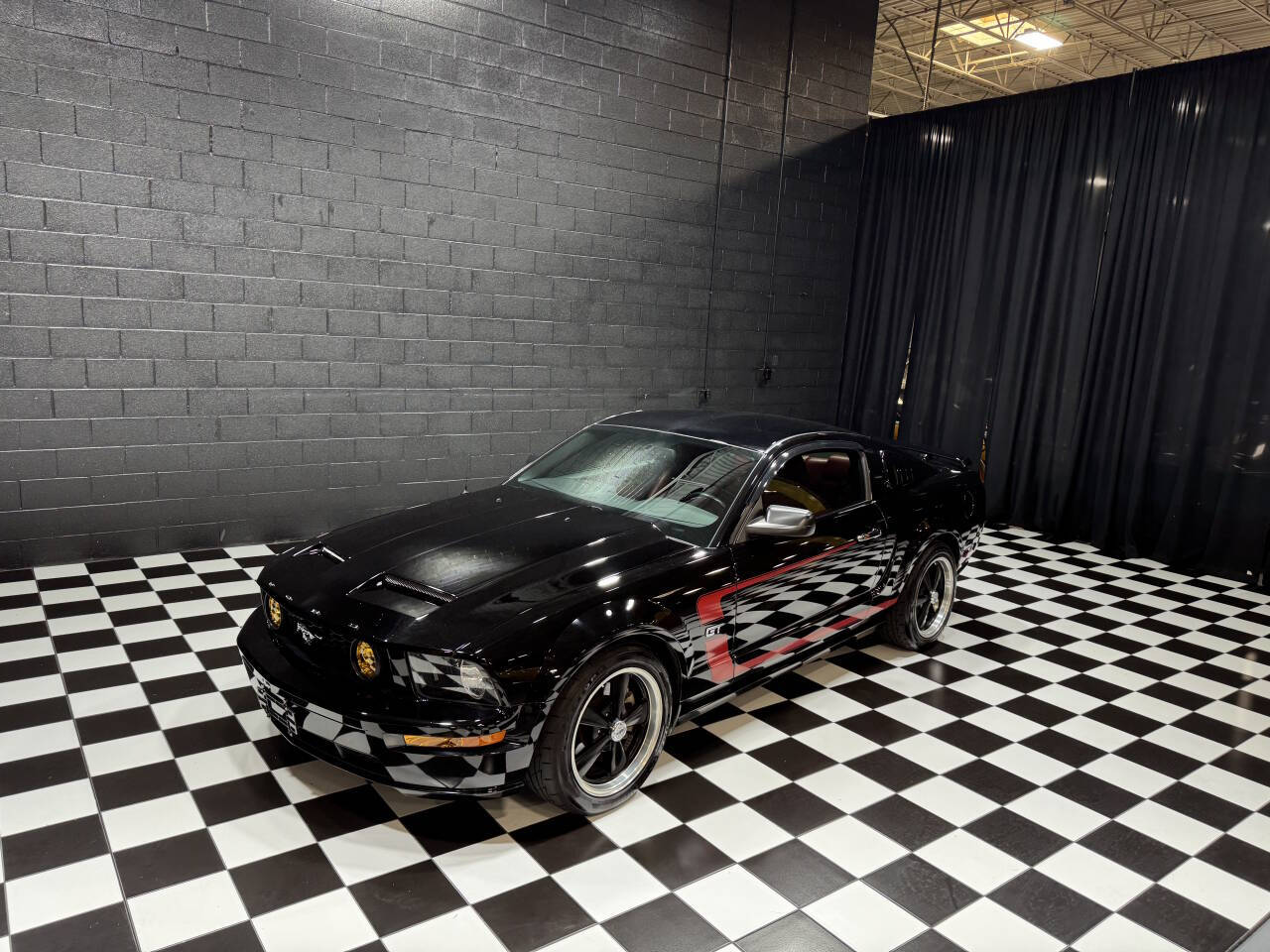 2008 Ford Mustang 17