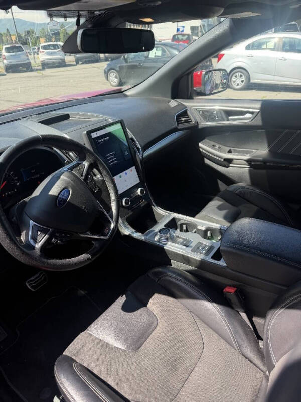 2022 Ford Edge ST