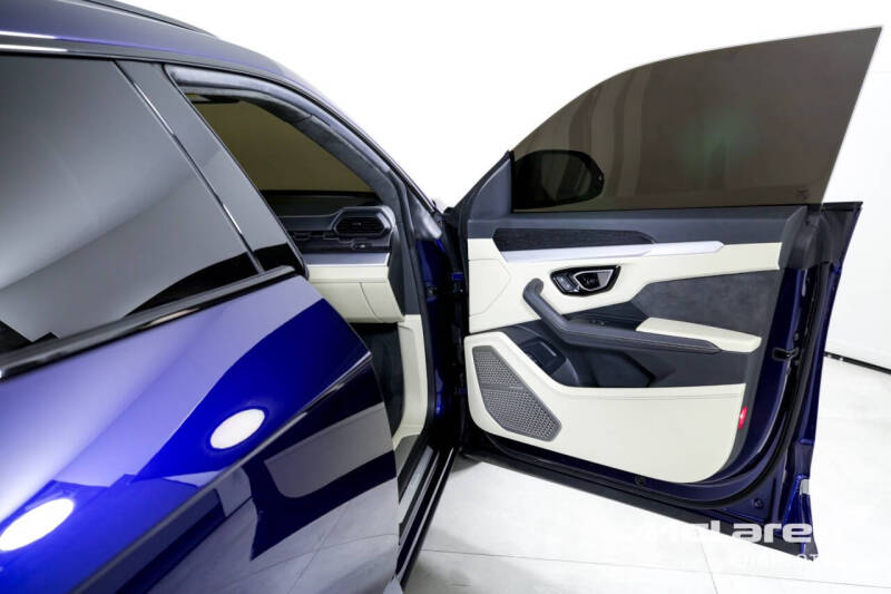 2020 Lamborghini Urus