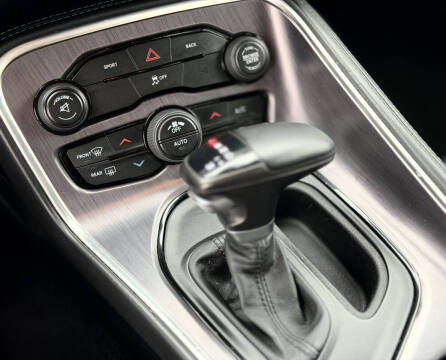 2015 Dodge Challenger SXT