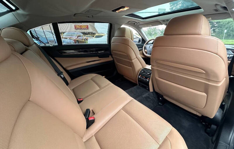 2010 BMW 7 Series 750Li xDrive