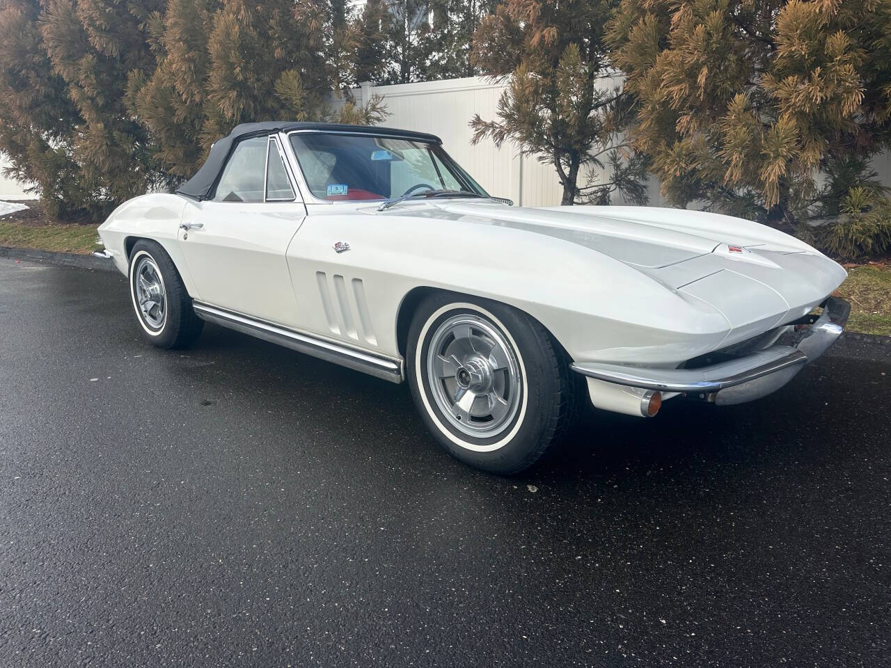 1965 Chevrolet Corvette 3