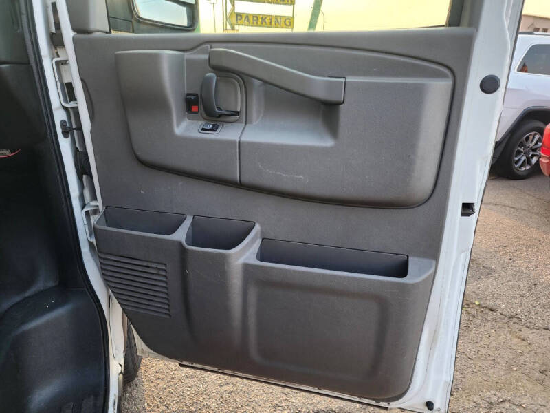 2017 GMC Savana 3500