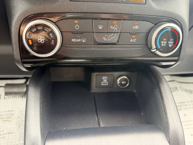 2021 Ford Escape SE