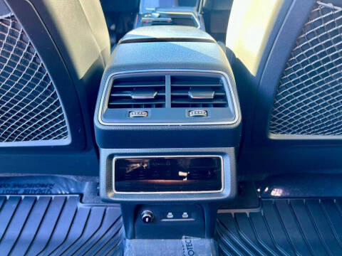 2024 Audi Q8 e-tron quattro Prestige