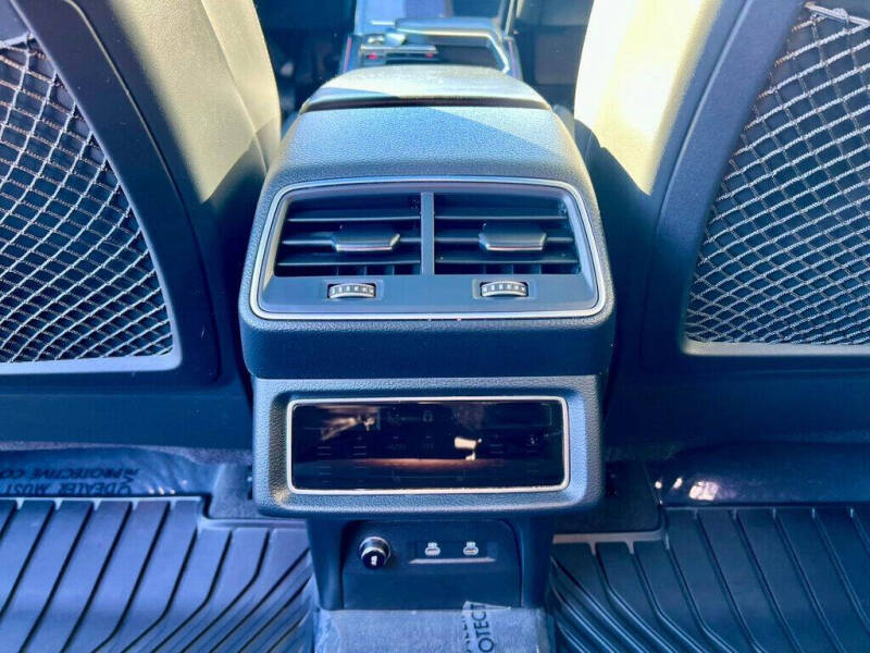 2024 Audi Q8 e-tron quattro Prestige