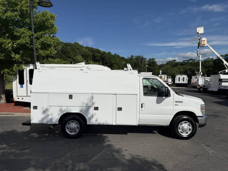 2014 Ford E-Series E-350 SD
