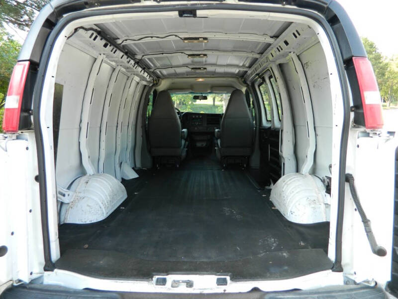 2017 GMC Savana 2500