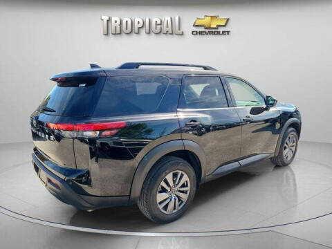 2025 Nissan Pathfinder SV