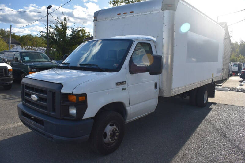 2015 Ford E-Series E-350 SD