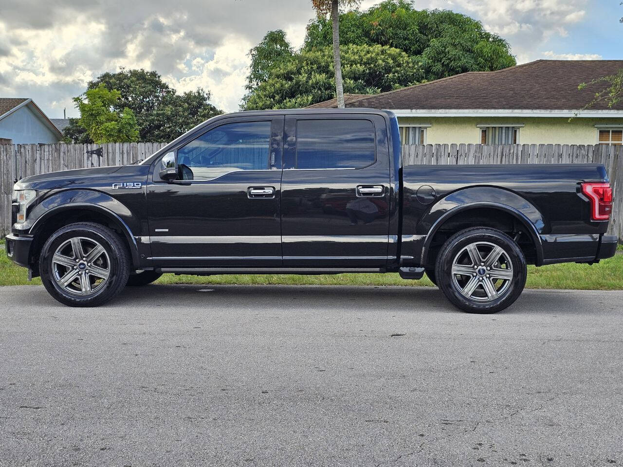 2015 FORD F-150 Pickup - $20,535