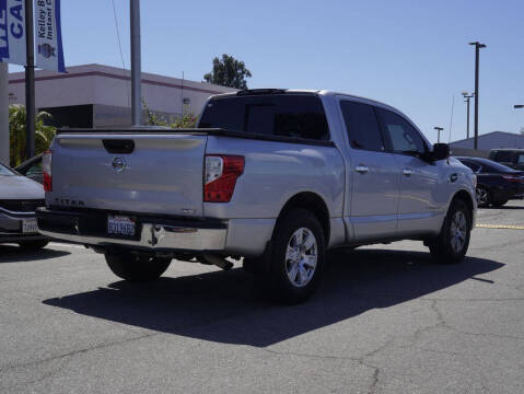 2017 Nissan Titan SV